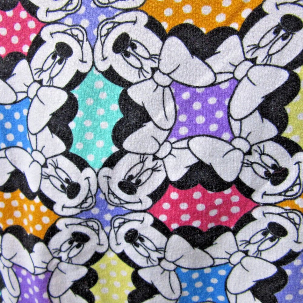 LuLaRoe Disney Minnie Mouse Top Tunic Dolman Blouse Nurse Shirt Colorful Size M - Picture 2 of 10